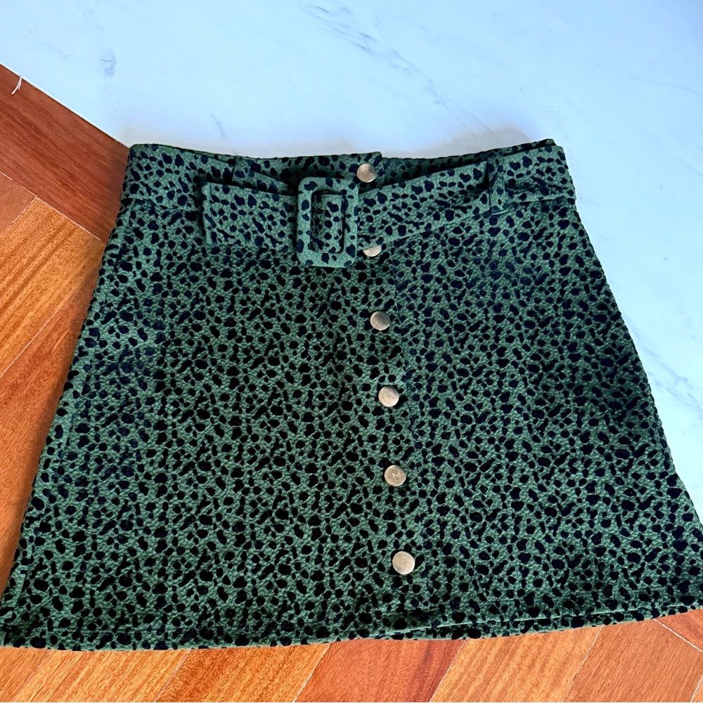 ZARA WOMEN Mini Skirt Belt CHEETAH LEOPARD ANIMAL PRINT Button Up Skirt Size M